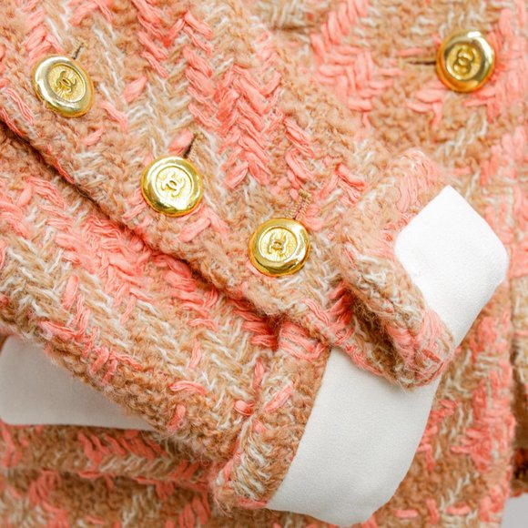 SOLD Chanel Vintage Peach Tweed Jacket - Picture 11 of 13
